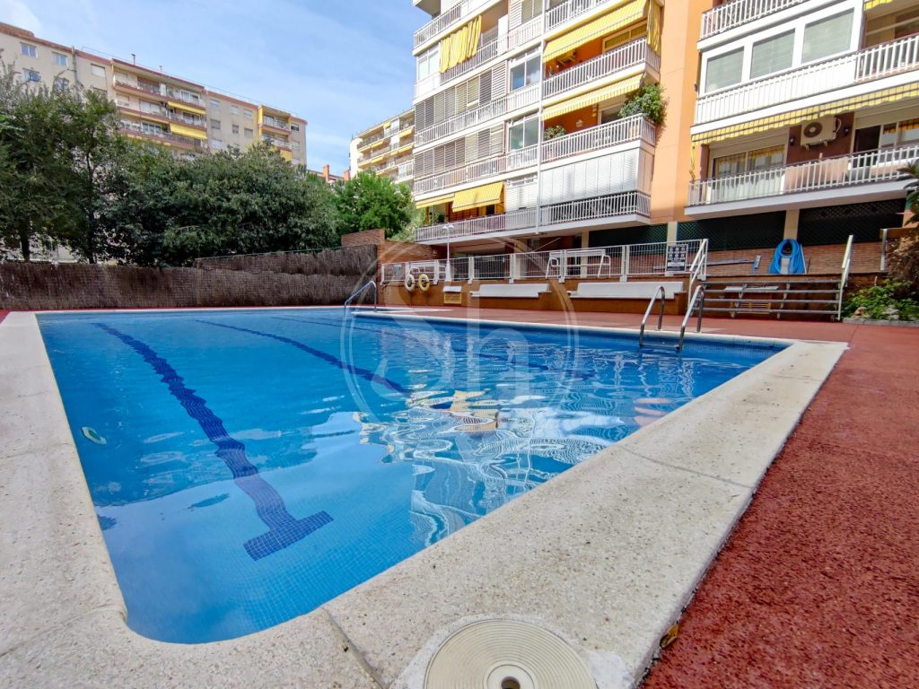 اجاره آپارتمان مبله سه خوابه در بارسلونا