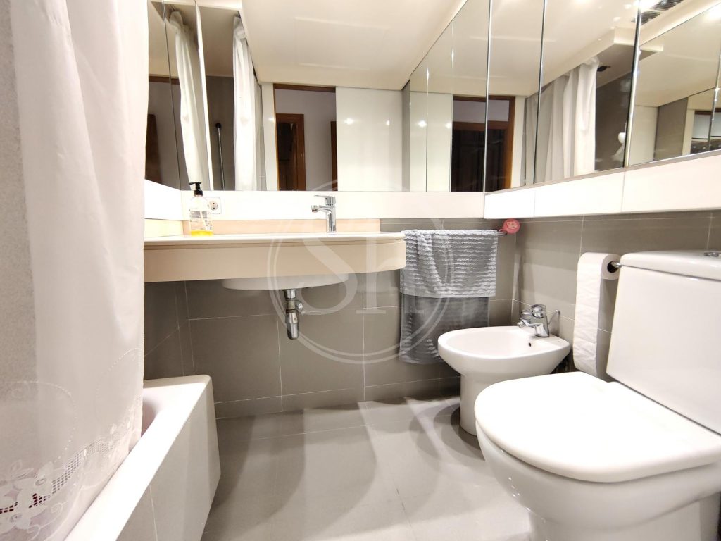 اجاره آپارتمان مبله سه خوابه در بارسلونا