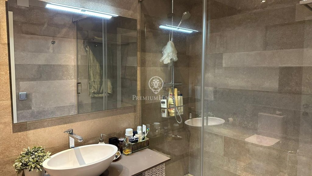 واحد دو خوابه بازسازی شده و مبله با پارکینگ در نزدیکی El Corte inglés Diagonal